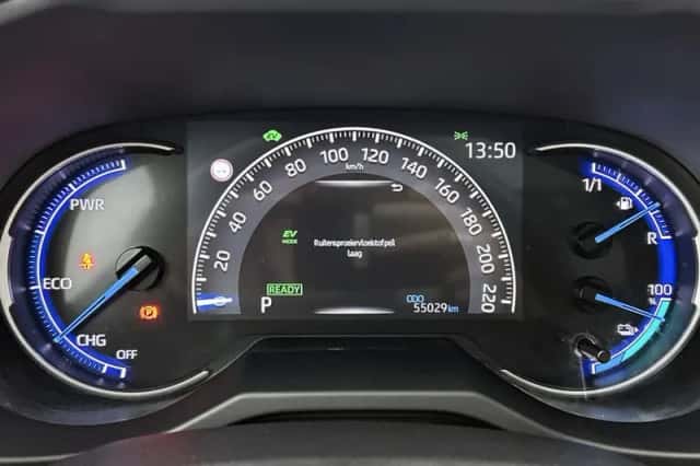Toyota RAV4 (2021) thumbnail 6