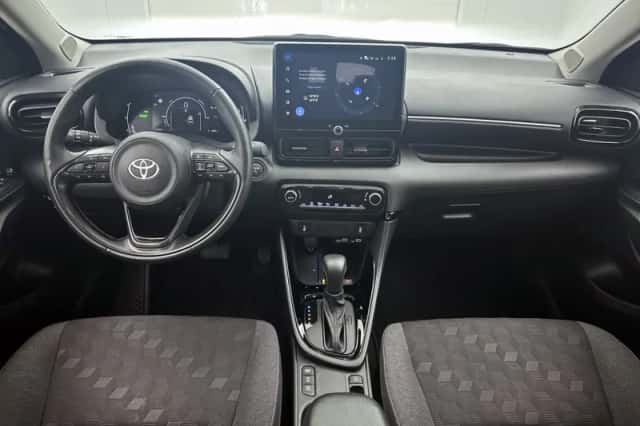 Toyota Yaris (2025) thumbnail 4