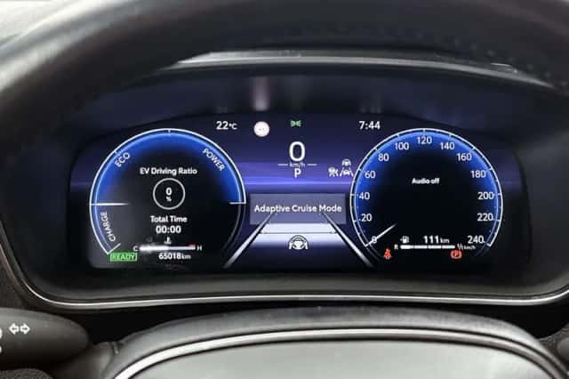 Toyota Corolla_Touring_Sports (2024) thumbnail 5