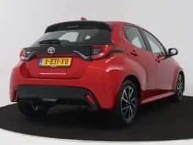 Toyota Yaris (2024) thumbnail 3