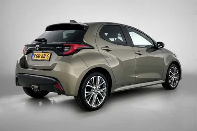 Toyota Yaris (2024) thumbnail 2