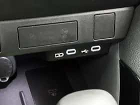 Toyota Yaris (2024) thumbnail 23
