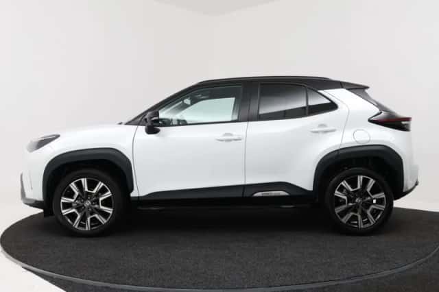 Toyota Yaris_Cross (2025) thumbnail 3