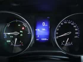 Toyota C-HR (2019) thumbnail 18