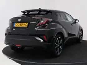Toyota C-HR (2019) thumbnail 3