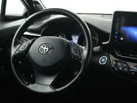 Toyota C-HR (2019) thumbnail 31