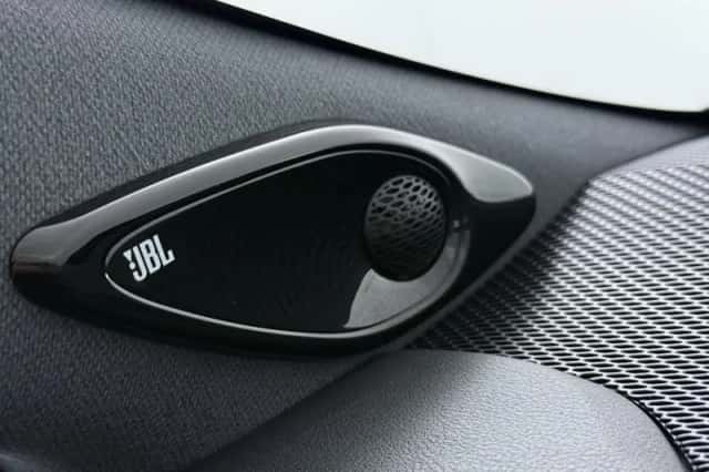 Toyota Corolla_Touring_Sports (2023) thumbnail 6
