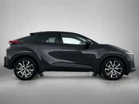 Toyota C-HR (2025) thumbnail 11