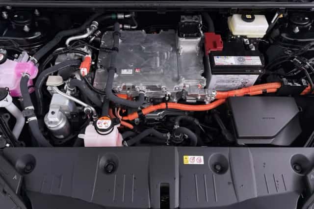 Toyota C-HR+ (2026) thumbnail 4