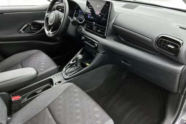 Toyota Yaris (2025) thumbnail 6