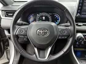 Toyota RAV4 (2021) thumbnail 17