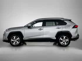 Toyota RAV4 (2021) thumbnail 3