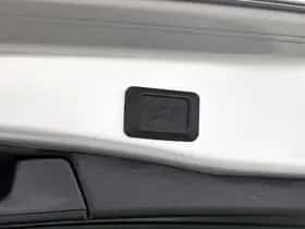 Toyota RAV4 (2021) thumbnail 30