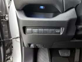 Toyota RAV4 (2021) thumbnail 34
