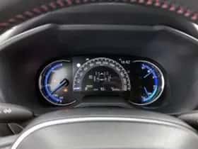 Toyota RAV4 (2021) thumbnail 6