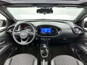 Toyota Aygo (2022) thumbnail 5