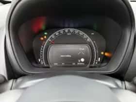 Toyota Aygo (2022) thumbnail 7