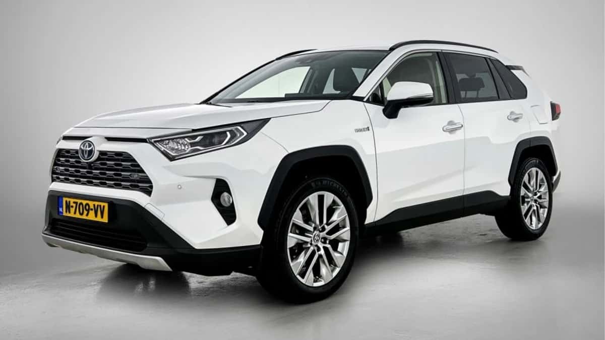 Toyota RAV4 (2022) — foto 1