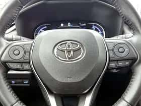 Toyota RAV4 (2022) thumbnail 17