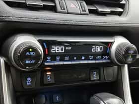 Toyota RAV4 (2022) thumbnail 9