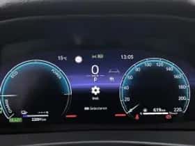 Toyota C-HR (2025) thumbnail 6