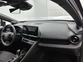 Toyota C-HR (2025) thumbnail 6