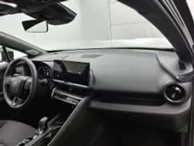 Toyota C-HR (2025) thumbnail 7