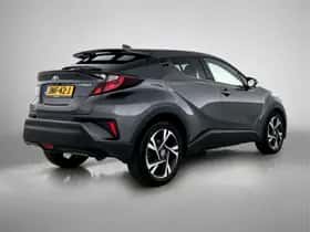 Toyota C-HR (2023) thumbnail 2
