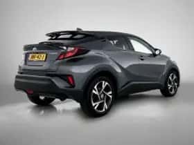 Toyota C-HR (2023) thumbnail 3