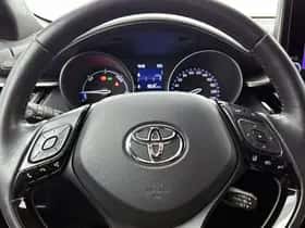 Toyota C-HR (2023) thumbnail 30