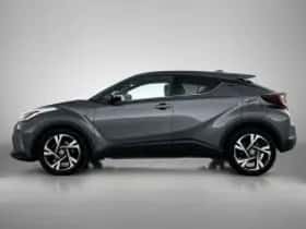 Toyota C-HR (2023) thumbnail 4