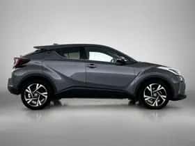 Toyota C-HR (2023) thumbnail 10
