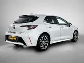 Toyota Corolla (2022) thumbnail 2