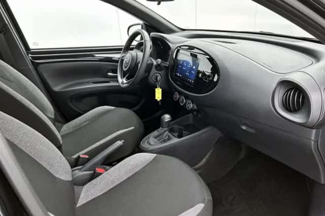 Toyota Aygo (2024) thumbnail 6