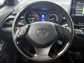 Toyota C-HR (2020) thumbnail 17
