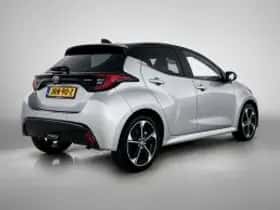 Toyota Yaris (2025) thumbnail 3