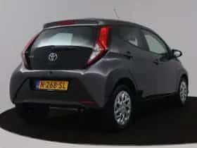 Toyota Aygo (2021) thumbnail 3