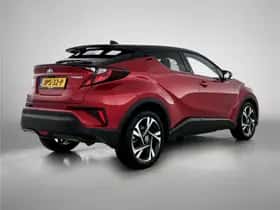 Toyota C-HR (2023) thumbnail 2