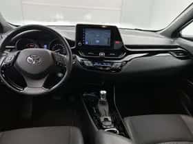 Toyota C-HR (2023) thumbnail 4