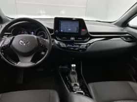 Toyota C-HR (2023) thumbnail 5