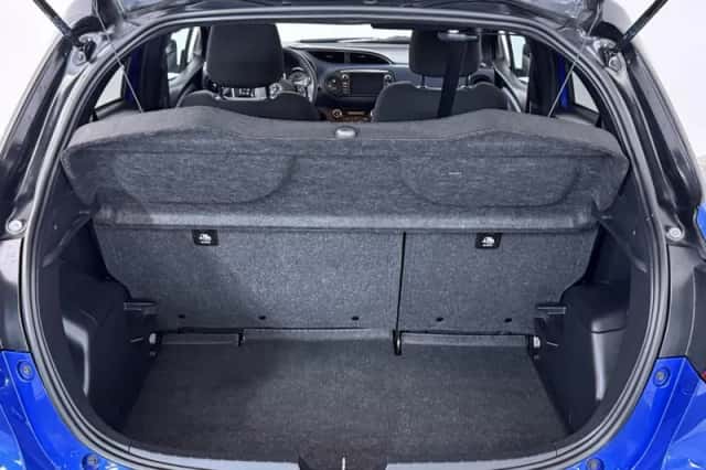 Toyota Yaris (2017) thumbnail 4