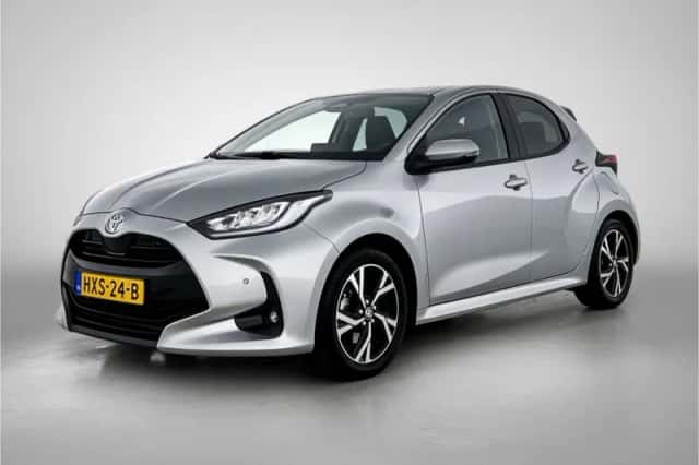 Toyota Yaris (2025) thumbnail 1