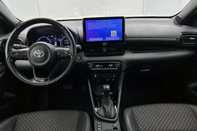 Toyota Yaris (2024) thumbnail 4