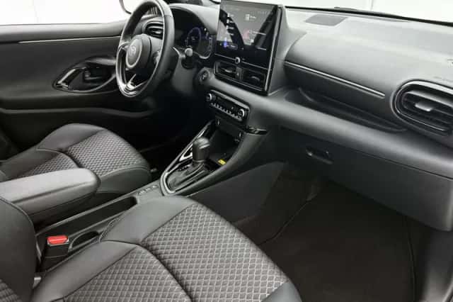Toyota Yaris (2025) thumbnail 6