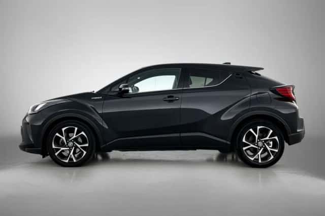 Toyota C-HR (2021) thumbnail 3