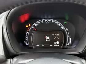 Toyota Aygo (2023) thumbnail 5