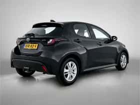 Toyota Yaris (2025) thumbnail 2