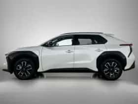 Toyota bZ4X (2026) thumbnail 4