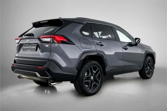 Toyota RAV4 (2025) thumbnail 2