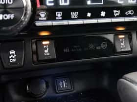 Toyota RAV4 (2025) thumbnail 18